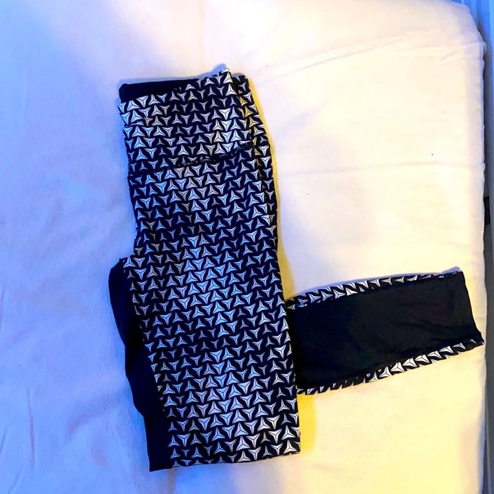 Knockout By Victoria’s Secret Sport Legging/Tight